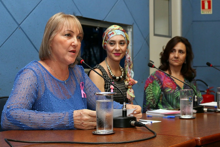 Comissão da Mulher apresenta palestra com o tema “Seja diferente e saia na frente ...”