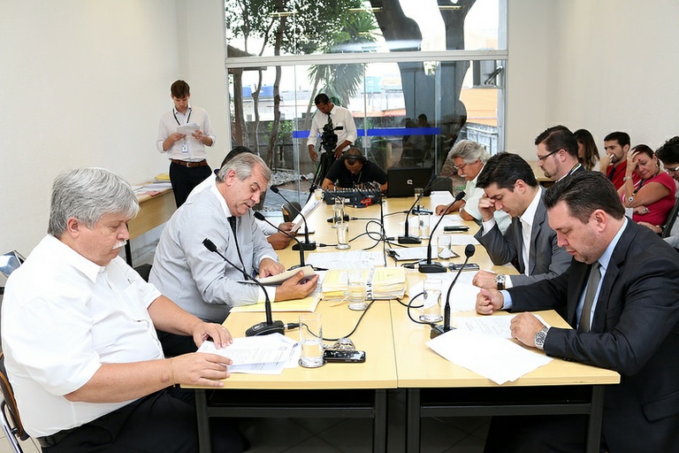 Comissões aprovam pareceres do TCE que rejeitam contas da Prefeitura nas gestões 2004, 2009 e 2010; previsão é que decretos legislativos sejam votados no primeiro semestre de 2016