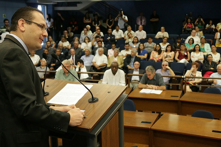 Em reunião com mais de 200 pessoas na Câmara de Campinas, vereadores de Campinas e região lançam Frentes Parlamentares Pró Santas Casas e Hospitais Filantrópicos