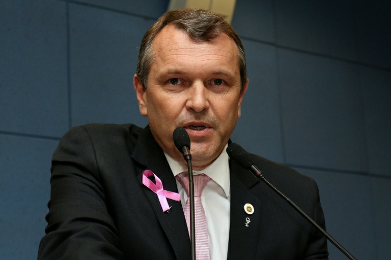 A vida cor de rosa: Jorge da Farmácia ressalta a importância do Outubro Rosa