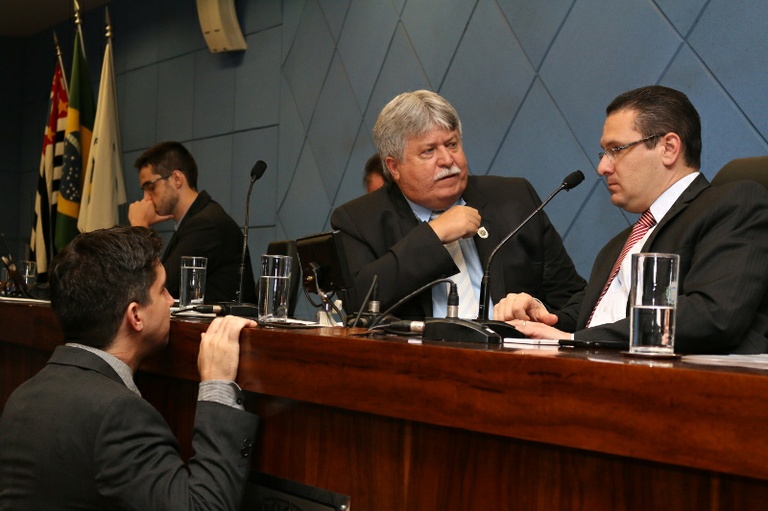 Câmara terá sessões extraordinárias na manhã desta quinta: três PLs do Executivo serão analisados