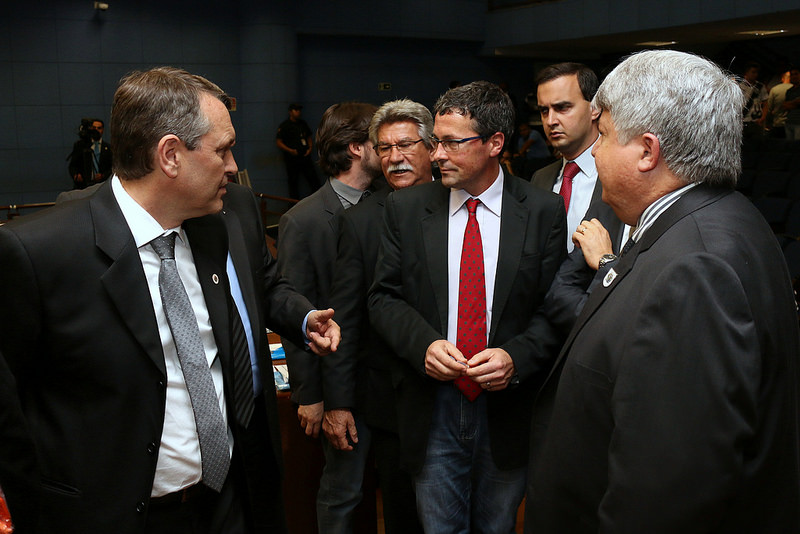 Vereadores analisam na sessão desta segunda (28) PL que cria multas para depredação e pichação de patrimônio público
