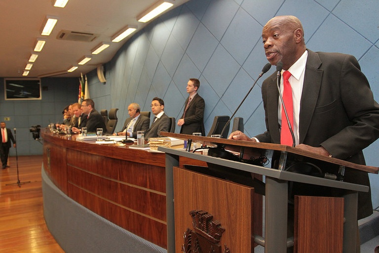 Vereador Carlão do PT promove oficina de criação de jogos digitais com jovens da Vila União
