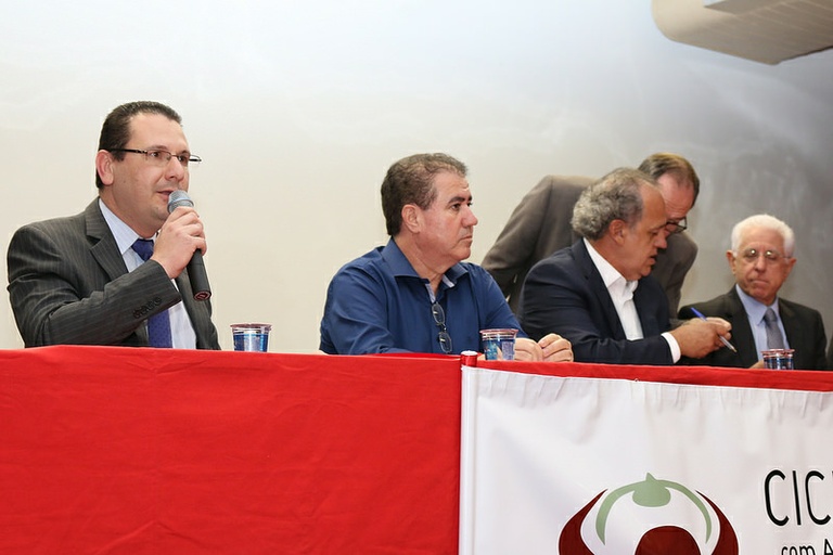 Câmara participa de ciclo promovido pelo TCE e presidente Rafa Zimbaldi reforça responsabilidade financeira na condução do Legislativo