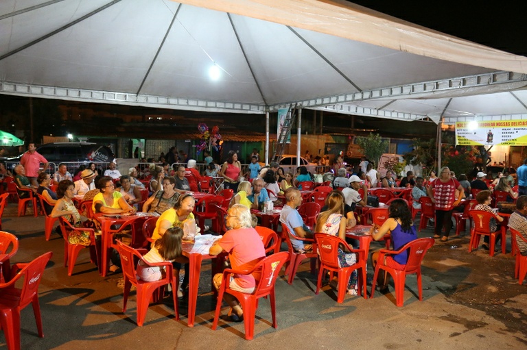 Homenagem: Câmara aprova voto de aplauso a voluntários da Festa Cultural de Santo Expedito 2016