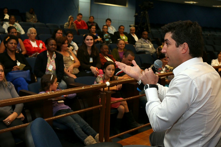 Thiago Ferrari promove Debate Público para discutir os problemas estruturais e sociais do Residencial Bassoli