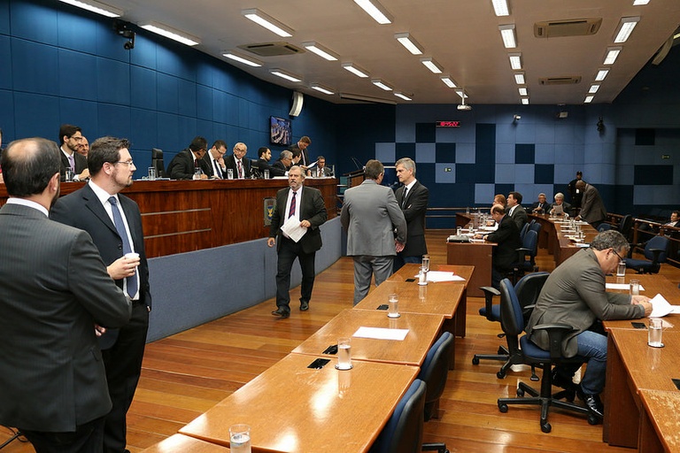 Vereadores aprovaram - nesta quarta (7/12) - PL que altera nome do conselho que trata sobre políticas sociais em relação às drogas; o órgão passa a ser chamado de COMAD - Conselho Municipal de Políticas sobre Drogas