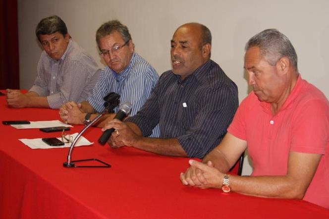 Vereador Canário participa de debate com taxistas sobre a chegada do Uber em Campinas; Requerimento solicitando urgência na votação é aprovado na sessão desta quarta (03/02)
