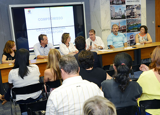Câmara apoia Compromisso Nenhuma Criança no Semáforo; secretaria de Assistência Social informa a redução do número de menores na rua