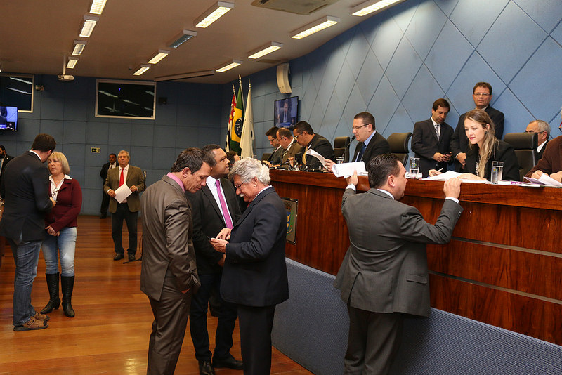 Em reuniões extraordinárias nesta quinta (16), Câmara vota recomposição salarial de servidores e subsídio sem reajuste para a Legislatura 2017-2020