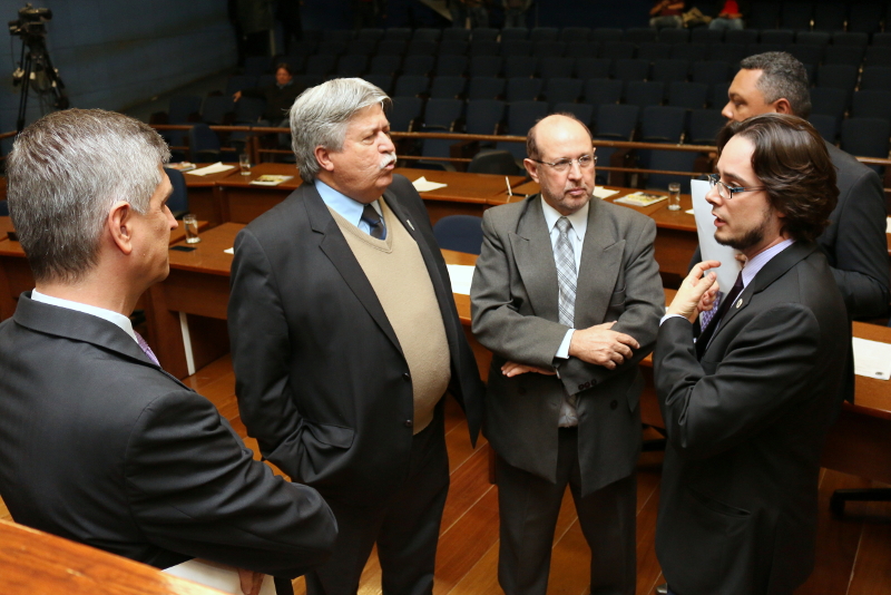 Vereadores analisam na segunda-feira (27) – em votação final – PL que cria  plano para humanização do parto
