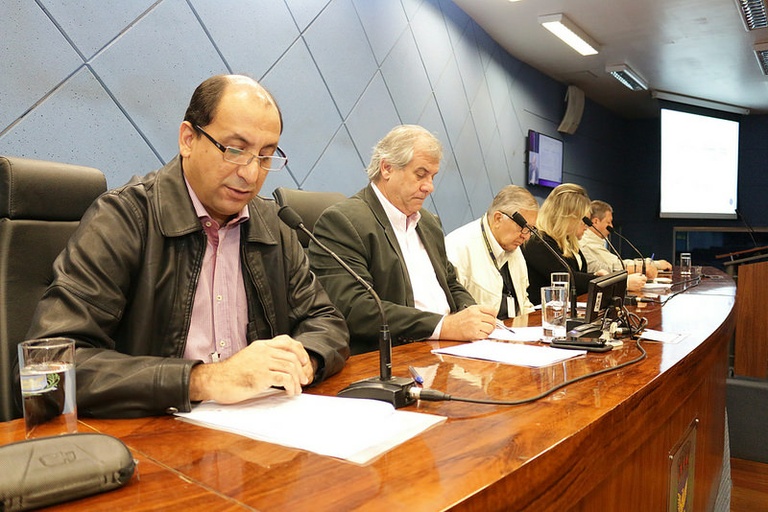 Audiência pública revela queda no ITBI, mas arrecadação de IPVA se mantém equilibrada