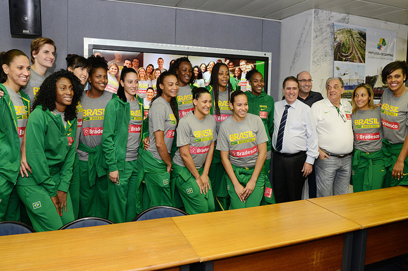 Jogos Olímpicos: Câmara participa de recepção à Seleção Brasileira de Basquete Feminino