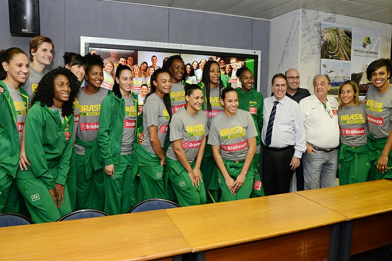 Jogos Olímpicos: Câmara participa de recepção à Seleção Brasileira de Basquete Feminino