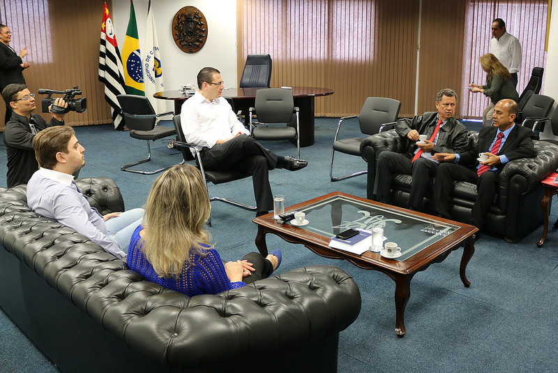 Presidente da Câmara de Campinas recebe comitiva de vereadores de Franca, em busca de informações sobre processo de cassação de prefeito