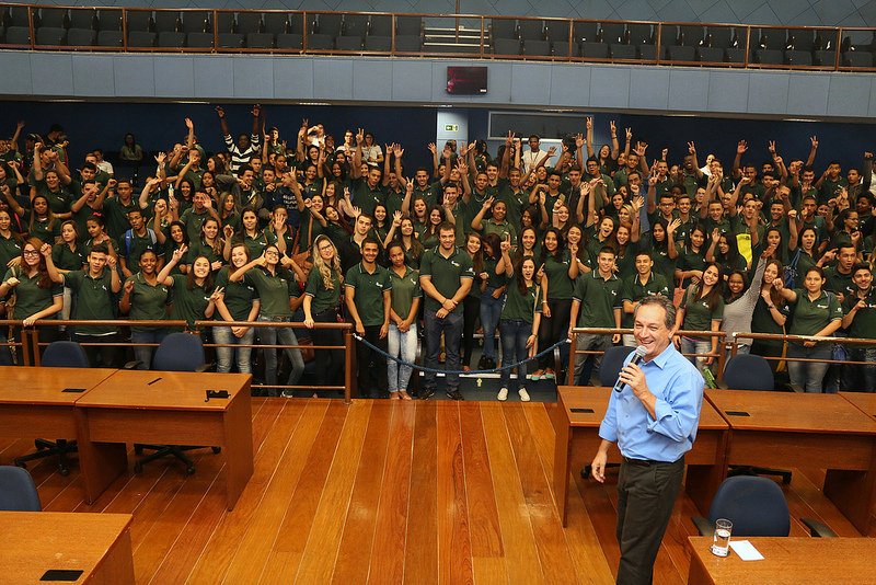 Rossini ministra palestra sobre prevenção às drogas e combate à violência na Escola do Legislativo