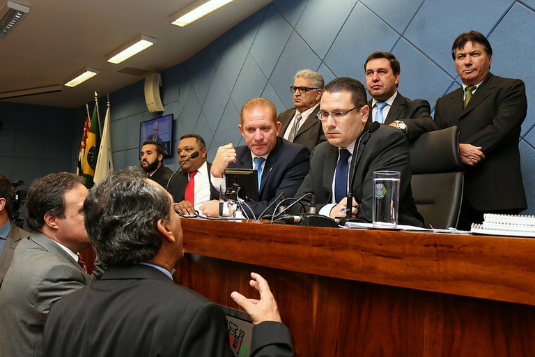 Vereadores analisam em 2ª discussão PL do Executivo que pede revisão de encargos do município com a União
