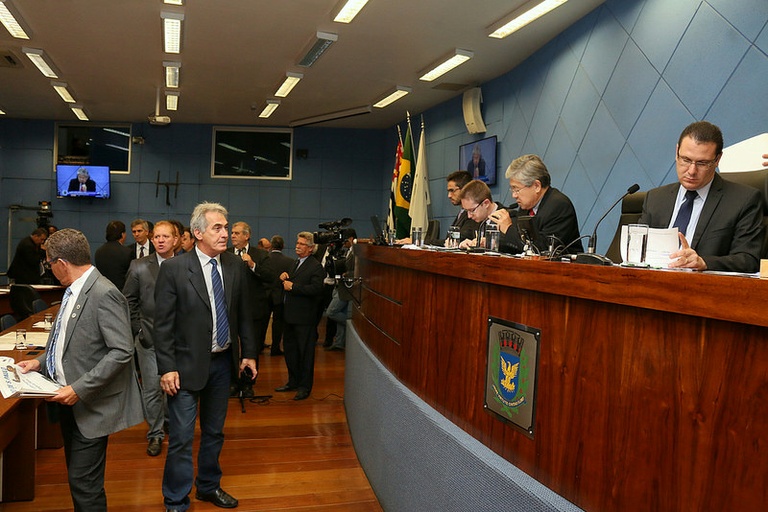 Câmara aprova, em 1ª votação, realização de teste para diagnóstico precoce de daltonismo na rede municipal de ensino