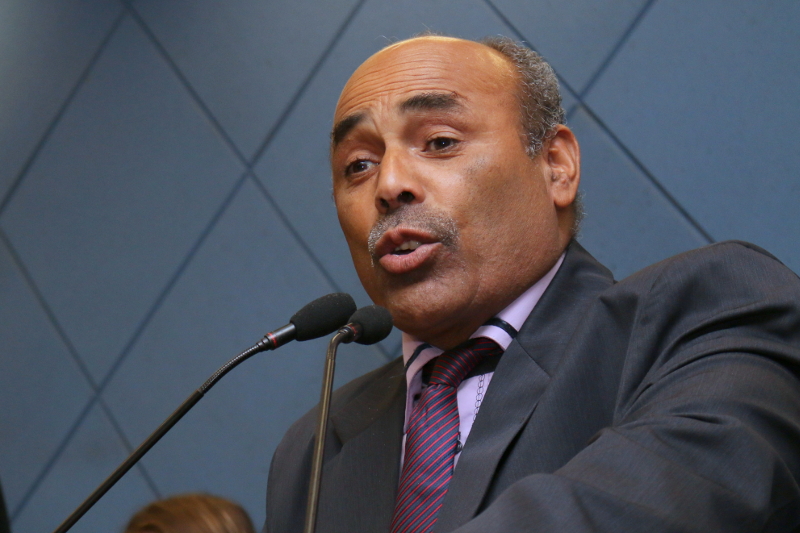 Vereador Canário propõe criação de Aplicativo Municipal de Táxi