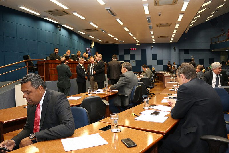 Vereadores aprovam nesta segunda (24) - em primeira discussão - PL que aumenta capital social da COHAB para ampliação de recursos em moradia