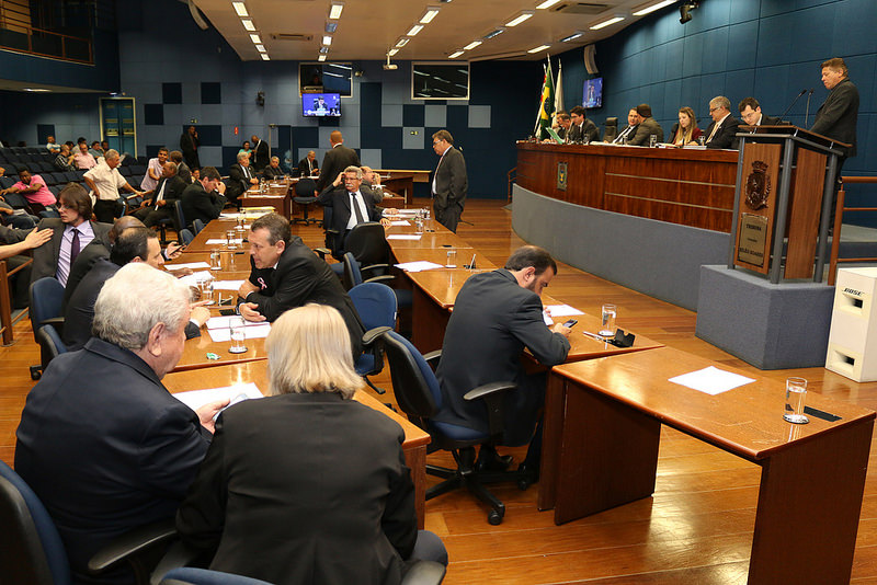 Vereadores votam em 2ª discussão - nesta quarta-feira (19) - PL que proíbe venda de carne previamente moída