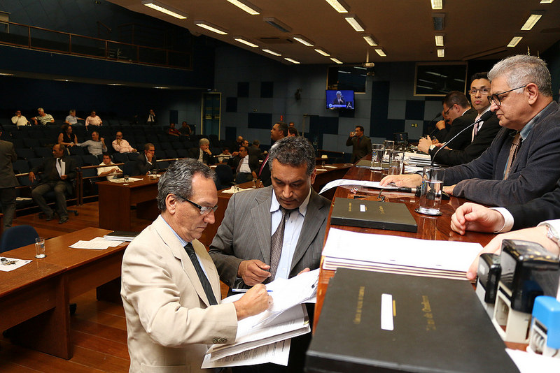 Vereadores aprovam 3 PLs nesta segunda-feira; Projeto que mapeia casos de cânceres na cidade foi discutido, mas votação será na quarta (21)