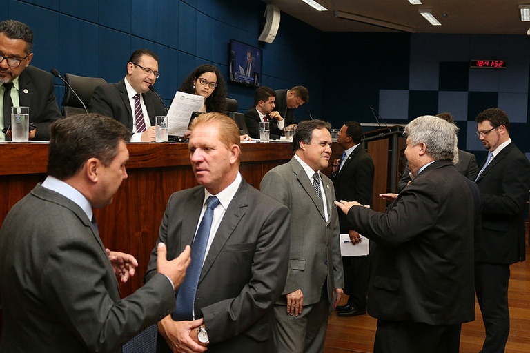 Câmara aprova,em primeira análise, PL que desafeta área para regularizar posto de Saúde do Pq. Sta. Bárbara e possibilitar recebimento de recursos