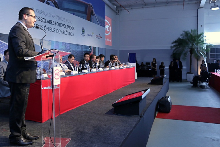 Câmara participa de abertura da BYD, empresa de painéis solares e chassis de ônibus elétricos que irá gerar mais de 300 empregos