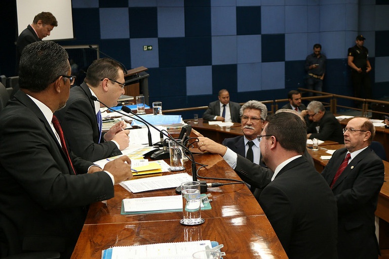 Contra a maconha: vereadores aprovam uma moção de protesto contra liberação e outra de apelo ao STF para evitar legalização de porte