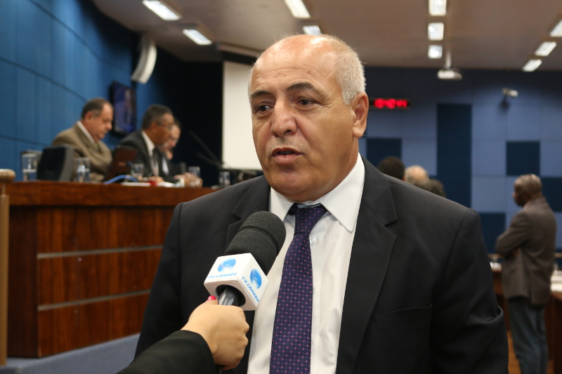 Primeira parte da sessão desta quarta-feira (16) reflete sobre a violência contra os idosos