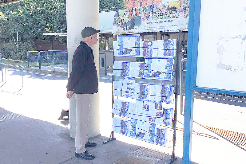 Transparência: Câmara divulga balanço da nova Legislatura e canais de acesso da Casa em informativo distribuído nas subprefeituras e terminais de ônibus