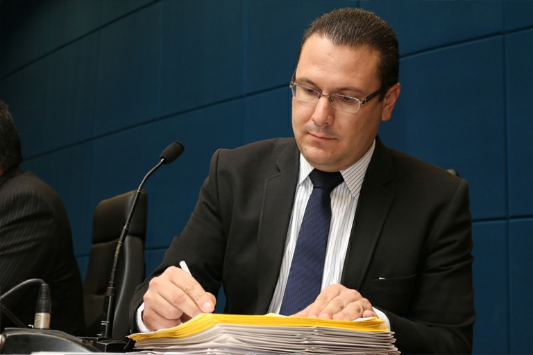 Câmara economiza R$ 16 milhões durante o ano de 2017 e doa valor integral para a Prefeitura