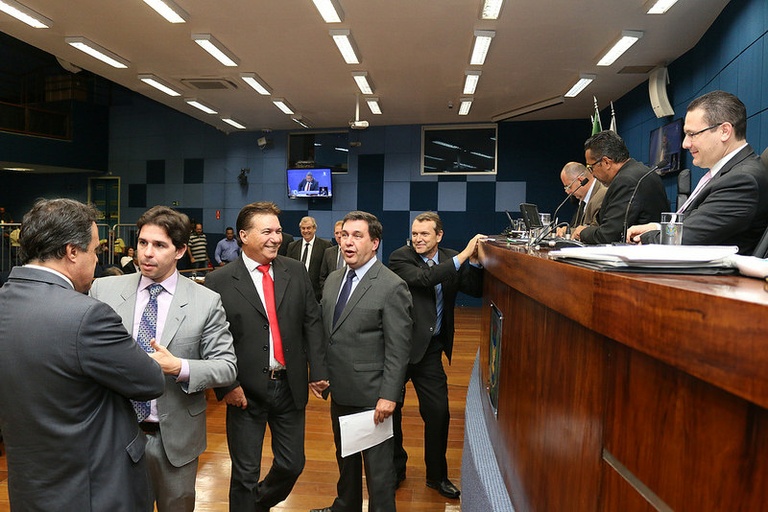 Retrospectiva 2017: em abril, vereadores criam a Comissão de Políticas de Prevenção às Drogas , frente em defesa dos direitos dos autistas e aprovam aumento de capital da COHAB