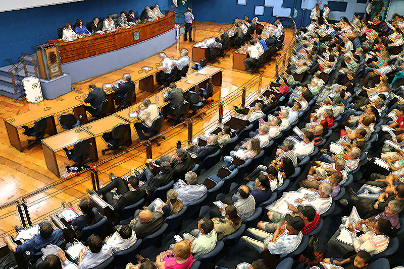 Retrospectiva 2017: em setembro, Câmara possibilita participação da população via Internet em audiências, recebe o projeto do PDE e faz debate sobre a crise do Ouro Verde