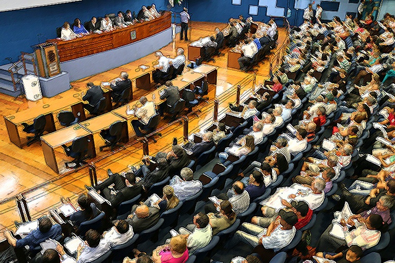 Retrospectiva 2017: em setembro, Câmara possibilita participação da população via Internet em audiências, recebe o projeto do PDE e faz debate sobre a crise do Ouro Verde
