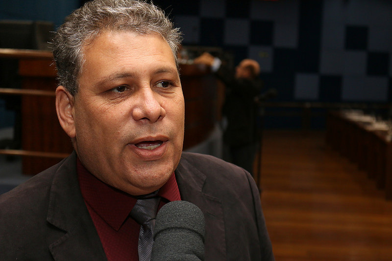 Carmo Luiz protocola PL que prevê isenção da tarifa de ônibus para mulheres vítimas de violência doméstica
