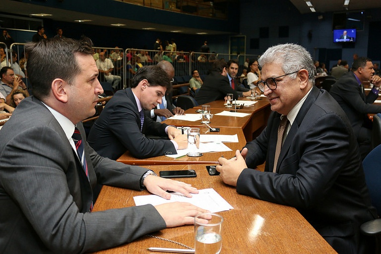 Preservação do cemitério da Saudade, regularização fundiária e PAI-Serviço: três Comissões Especiais de Estudo são criadas durante a sessão desta quarta (15)