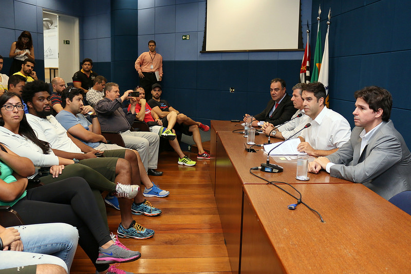 Vereador Nelson Hossri (PTN) debate com profissionais e representantes  da educação física sobre a cobrança da taxa de personal trainer