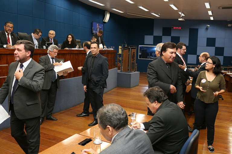 Câmara abre segundo semestre analisando veto total do Executivo a projeto que regulamenta descarte de cosméticos: 1ª  sessão será realizada na quarta-feira (2)