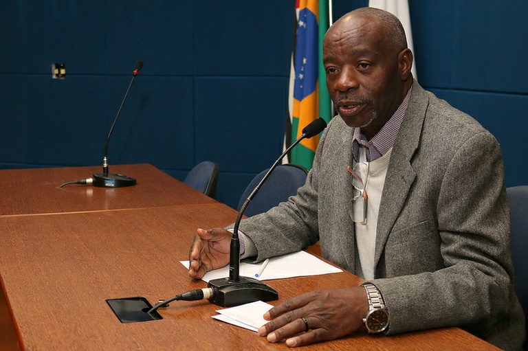 Carlão do PT debate na próxima segunda-feira (17) situação das marginais da Rodovia Santos Dumont