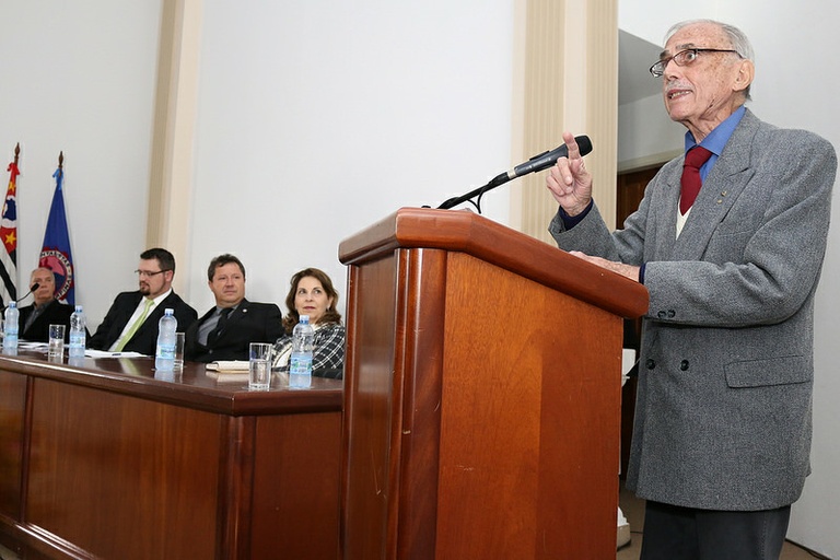 Morre ex-vereador Lindenberg da Silva Pereira; em maio deste ano Mesa da Câmara o homenageou com Diploma de Mérito Contábil
