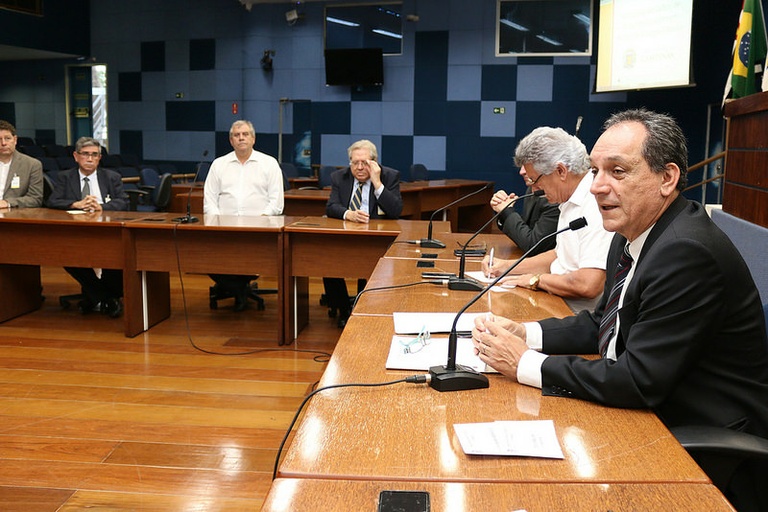 CPFL Energia e empresas de telecomunicação assumem compromisso de organizar o cabeamento de fios e postes em Campinas