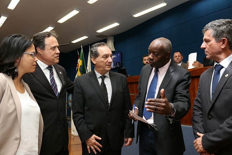Câmara define CEE para acompanhamento da implementação da lei que obriga ensino das histórias e culturas africana e afro-brasileira nas escolas