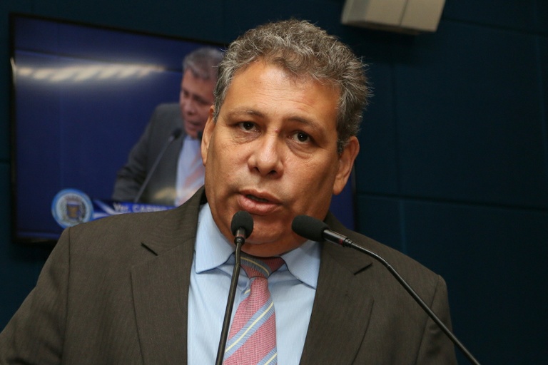 Carmo Luiz quer assegurar o direito a acompanhante em qualquer consulta médica 