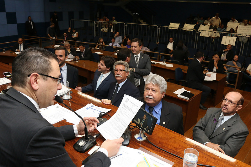 Câmara vota em 2ª discussão PL que garante pagamento proporcional ao tempo de estadia nos estacionamentos