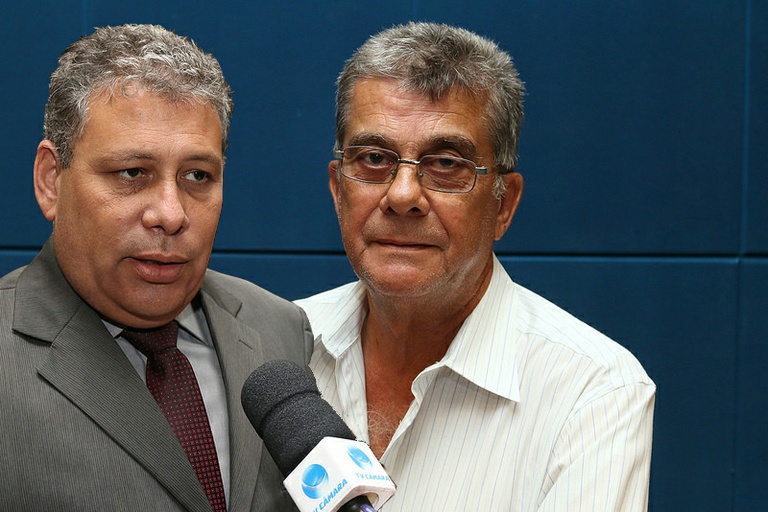 Carmo Luiz fala sobre licença e suplente Cláudio da Farmácia acompanha sessão desta quarta; confira a votação da 16ª reunião do ano