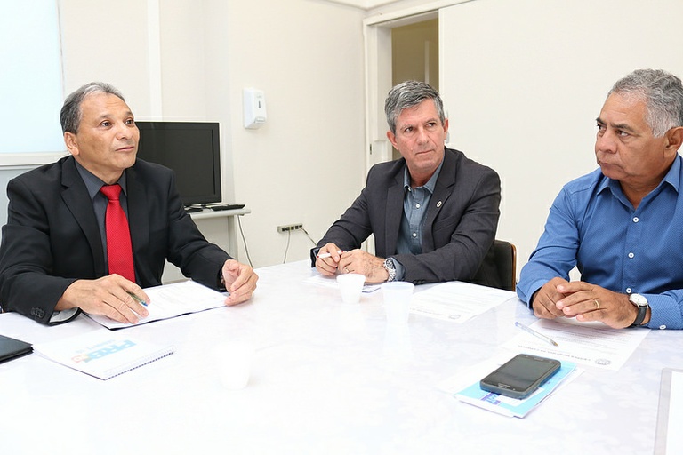 Dia do Consumidor: Comissão de Economia e Direitos do Consumidor recebe representantes da Vigilância Sanitária que falaram sobre direitos e deveres