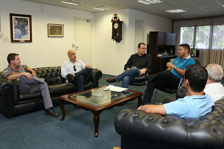 Vereador de Cosmópolis visita Câmara de Campinas em busca de parcerias para conquista de Corpo de Bombeiros à cidade, que já teve biblioteca queimada em incêndio