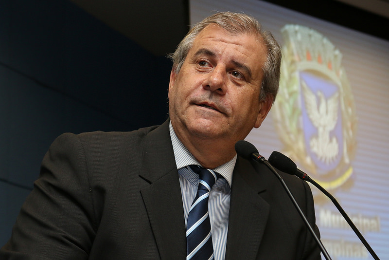 Bernardelli entrega Medalha Arautos da P az à Loja Maçônica Independência