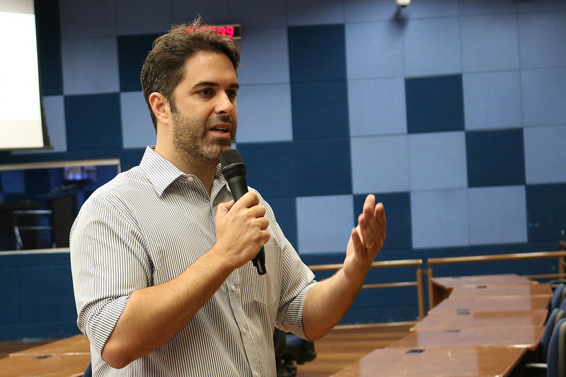 Nelson Hossri realiza debate sobre multa para usuários de drogas em espaços públicos